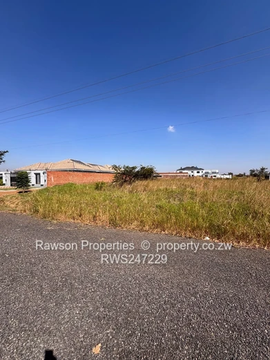 800m² Westgate Stand – Tarred Road, Neighbouring Homes