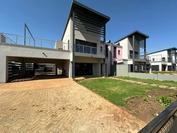 4 Bedroom Townhouse Complex