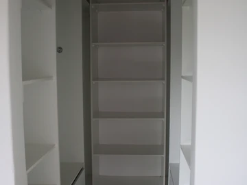 2 Bedroom Flat & Apartment