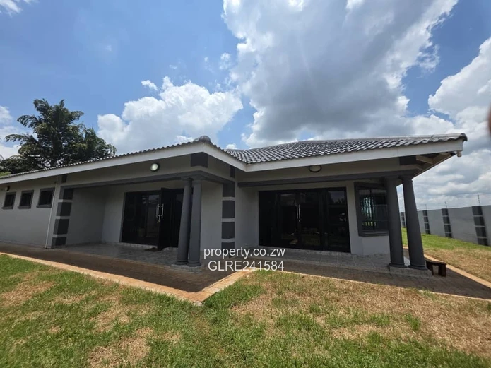 Modern 4-Bed Home with Island Kitchen & Borehole in Mount Pleasant Heights