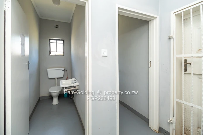 Msasa Warehouse /Factory , Location, Location !!!!! (Sole Mandate)