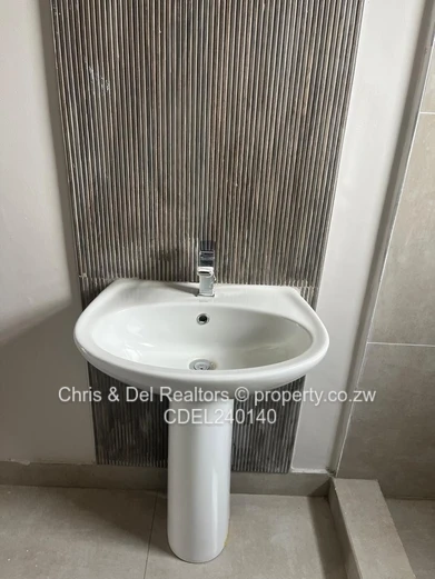 Modern 4 Bedroomed House on Corner Stand