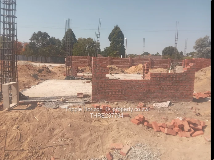 Greendale 530m² Stand - Main Road Frontage & Services