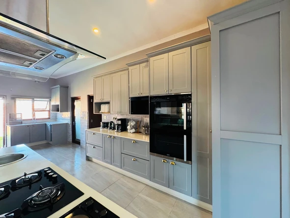 5 Bedroom House