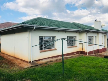 3 Bedroom Garden Flat