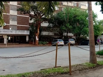 2 Bedroom Flat & Apartment