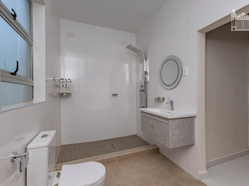3 Bedroom Flat & Apartment