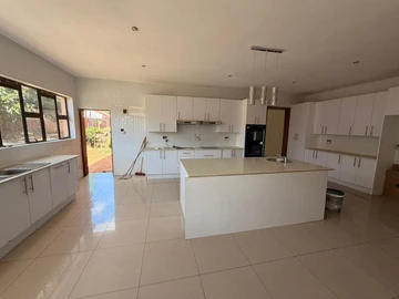 8 Bedroom House