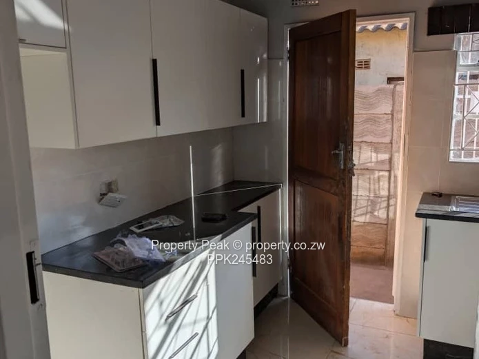 4-Bed House for Rental in Kuwadzana 7 – With Borehole & Secure 