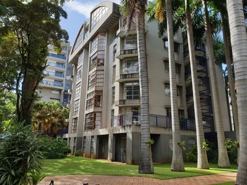 4 Bedroom Flat & Apartment