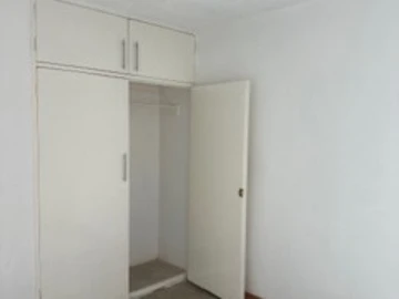 2 Bedroom Flat & Apartment