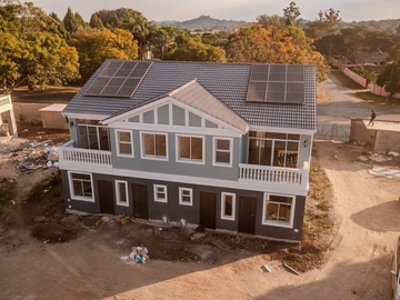 4 Bedroom Flat & Apartment