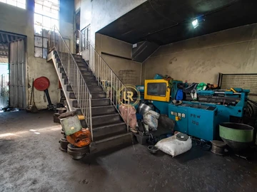 Warehouse & Factory