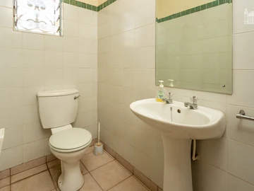 4 Bedroom Garden Flat