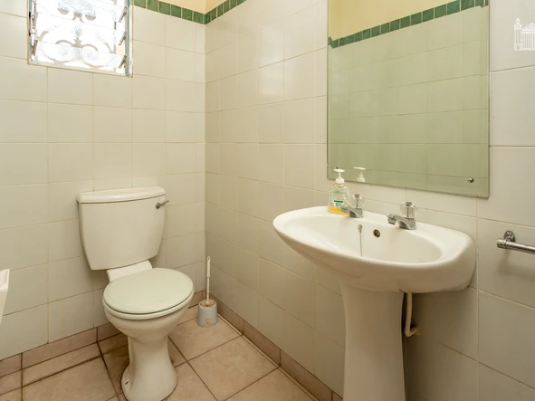 4 Bedroom Garden Flat