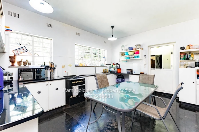 Charming Double-Storey Residence in Alexandra Park For Sale (Sole Mandate)