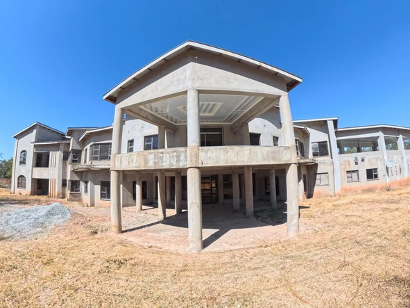 9 Bedroom House
