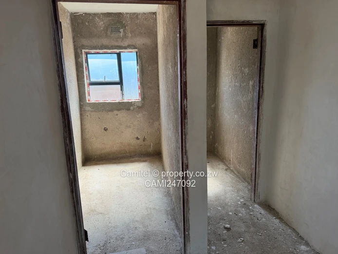 Borrowdale West:7-Bed Home with Borehole & Bright Plastered Interiors, Borrowdale West