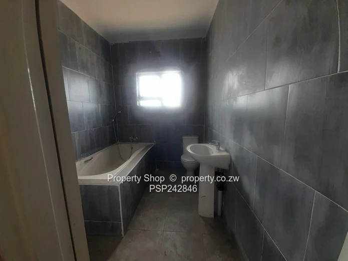 Modern 4-Bed Walled Home in Damofalls  Phase 3- Garage, Tank & Main En-Suite