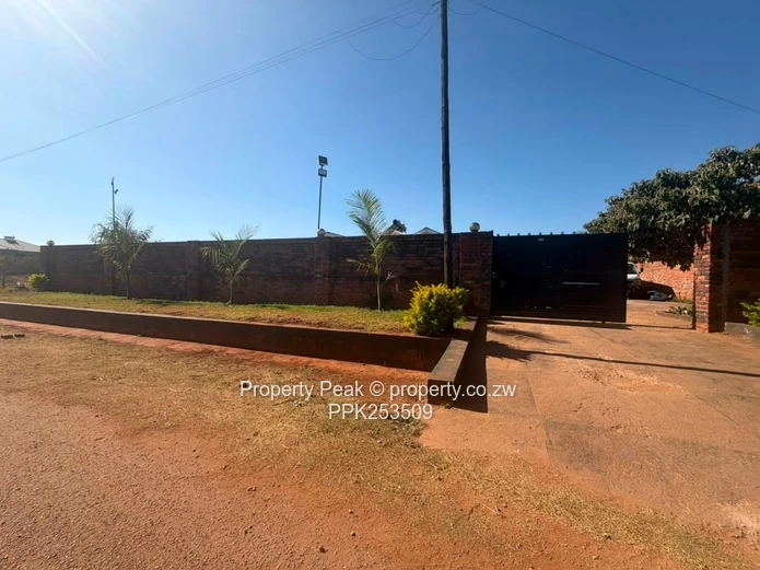 Beautiful Mount Pleasant Heights: 4-Bed with Borehole & Solar