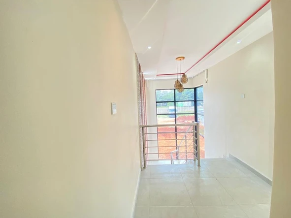 4 Bedroom Flat & Apartment