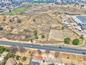 Commercial & Industrial Land