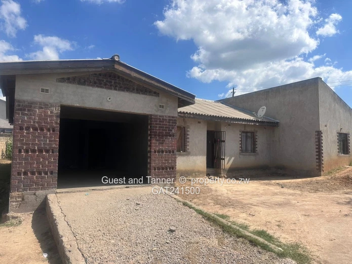 4-Bedroom House For Sale In Chitungwiza 