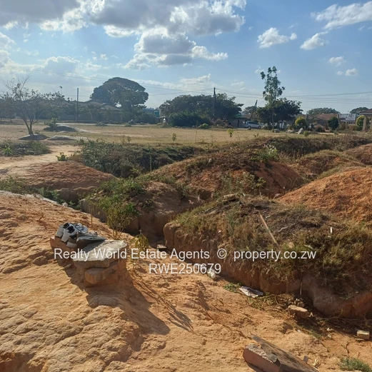 Ruwa Chipukutu Stand For Sale  (Sole Mandate)