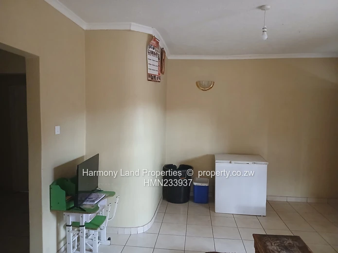 3 bedroomed house for sale in Damofalls Phase 2