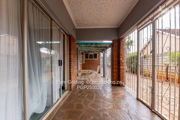 Family Home with Rental Income Potential!