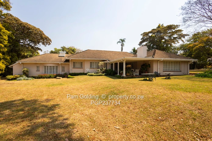 Two Acres on Kew Drive