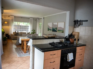 3 Bedroom Flat & Apartment