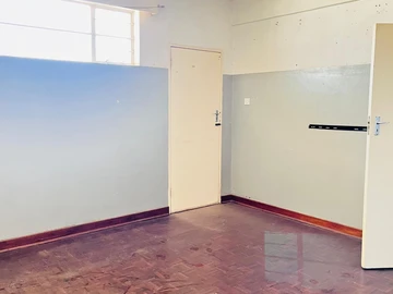 12 Bedroom Flat & Apartment