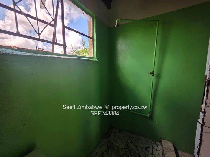 2 Bedroom house with Title deeds  (Sole Mandate)