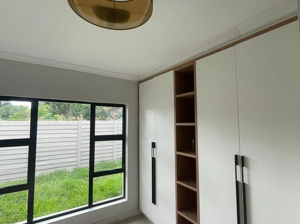 3 Bedroom Flat & Apartment