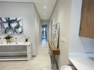 3 Bedroom Flat & Apartment