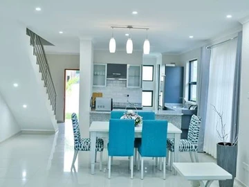 3 Bedroom Flat & Apartment