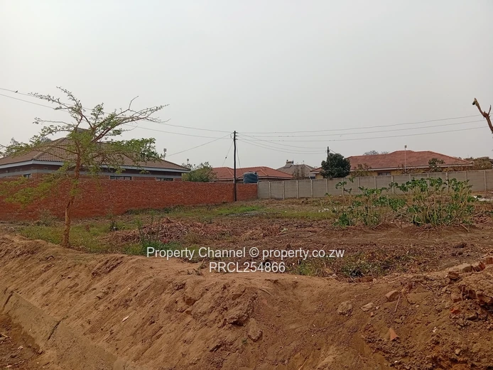 Prime 739 sqm Corner Stand in a Secure Gated Community
