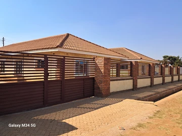 2 Unit Townhouse Complex