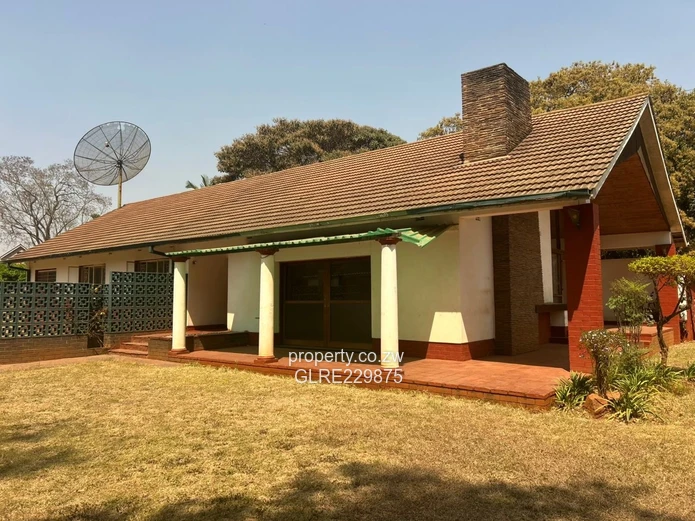 A Versatile 4Bedroom Property for Residential or Commercial Use in a Prime Greendale Location To Let