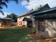 Prime Location - Grand Home Plus Two Cottages
