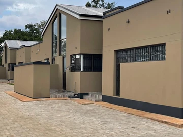 3 Bedroom Flat & Apartment