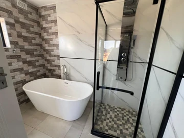 18 Unit Townhouse Complex