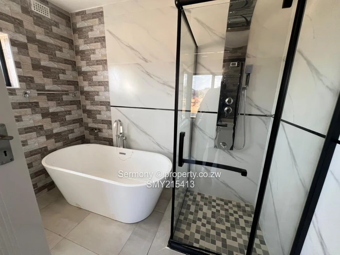 Luxurious 4-Bed Townhouse in Marlborough Up For Grabs 