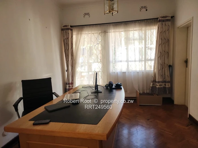 Mt Pleasant | Spacious Family Home with Tennis Court & Pool