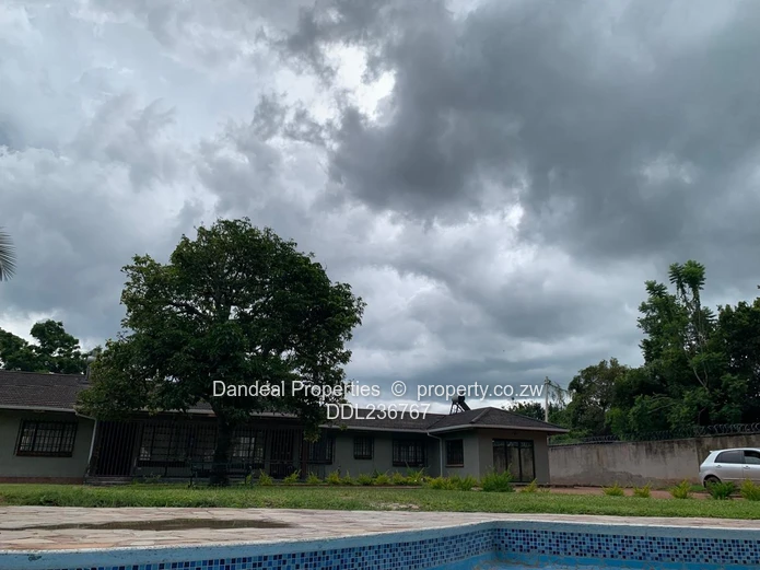 Greendale-Athlone- Along Harare Drive/Fallon Ave