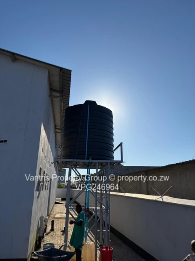 Marondera: Secure 1,000m² High-Ceiling Warehouse