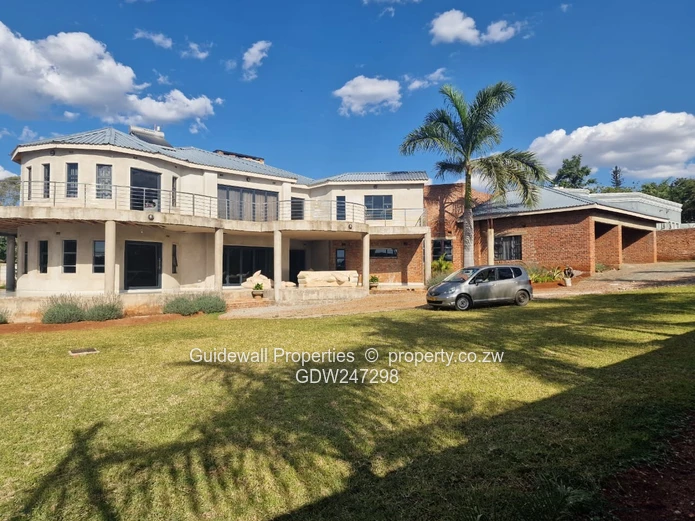 Spacious 5 bed house for sale in Brookview