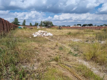 Commercial & Industrial Land