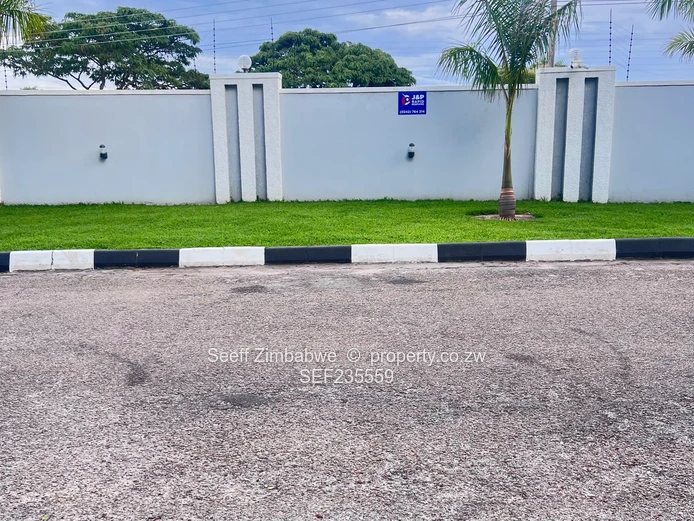 Prime land in Folyjon Crescent. Perfect location (Sole Mandate)